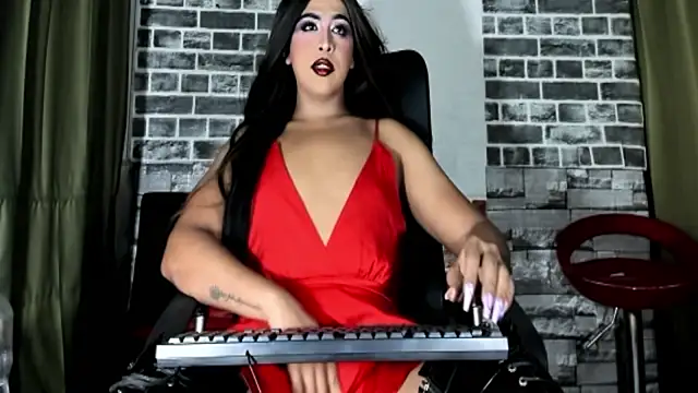 Snapshot of aurora_russo_ chatting on 02/06/26, 12:15 aurora russo online show from 02/06/26, 12:15