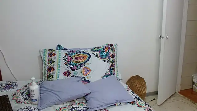 Snapshot of dayan_hanks chatting on 03/08/26, 03:21 dayan hanks online show from 03/08/26, 03:21