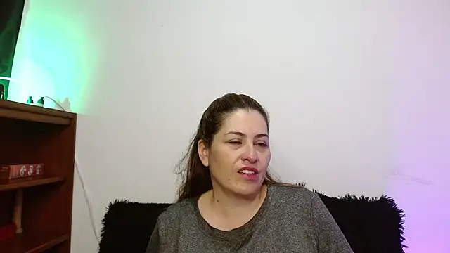 Snapshot of dayan_hanks chatting on 03/24/26, 03:33 dayan hanks online show from 03/24/26, 03:33