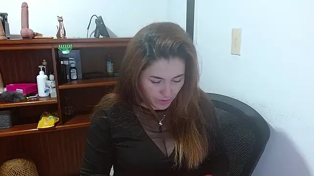 Snapshot of dayan_hanks chatting on 04/17/26, 02:25 dayan hanks online show from 04/17/26, 02:25