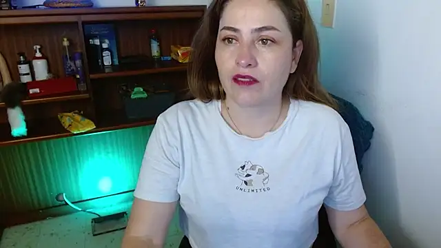 Snapshot of dayan_hanks chatting on 04/18/26, 02:04 dayan hanks online show from 04/18/26, 02:04