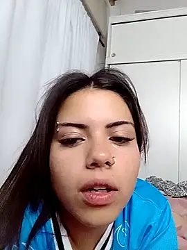 Snapshot of cat_eye__ chatting on 11/09/25, 04:05 cat eye online show from 11/09/25, 04:05