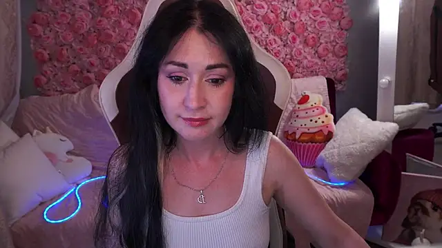 Snapshot of CarolinaaFoxyyy chatting on 05/22/26, 06:35 CarolinaaFoxyyy online show from 05/22/26, 06:35
