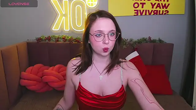 Erica Nelson online show from 12/01/25, 01:21