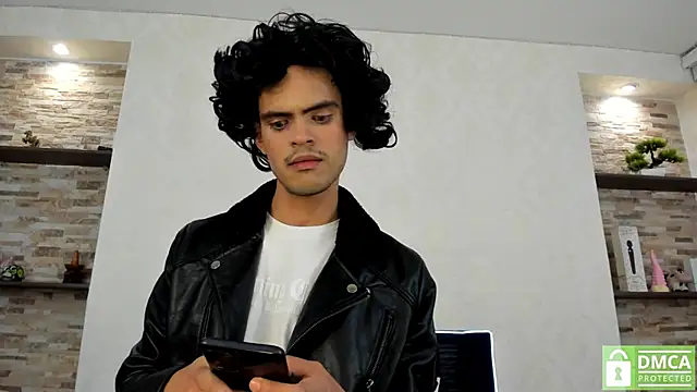 Snapshot of alezander8 chatting on 11/16/25, 06:30 alezander8 online show from 11/16/25, 06:30