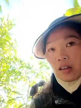 blonde blg online show from 11/25/25, 12:43