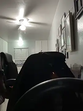 Snapshot of Mr_Sirthedom chatting on 03/27/26, 05:46 Mr Sirthedom online show from 03/27/26, 05:46