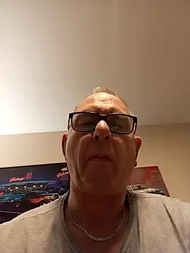 andy-1961 online show from 11/18/25, 11:26