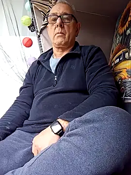 andy-1961 online show from 11/25/25, 12:27