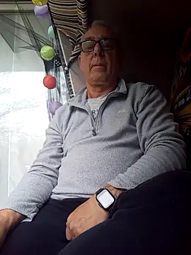 andy-1961 online show from 12/14/25, 02:33