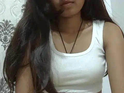 Snapshot of SEXY_PRIYA83 chatting on 03/21/26, 09:36 SEXY PRIYA83 online show from 03/21/26, 09:36