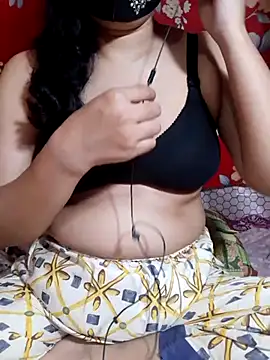 Snapshot of HotGirl23231 chatting on 04/02/26, 06:16 HotGirl23231 online show from 04/02/26, 06:16