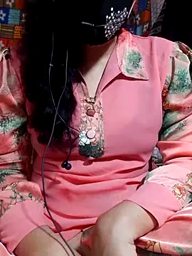 Snapshot of HotGirl23231 chatting on 04/06/26, 06:20 HotGirl23231 online show from 04/06/26, 06:20