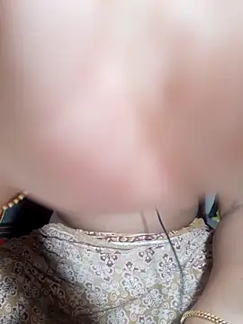 Snapshot of HotGirl23231 chatting on 04/18/26, 07:07 HotGirl23231 online show from 04/18/26, 07:07