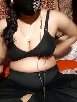 Snapshot of HotGirl23231 chatting on 04/19/26, 07:27 HotGirl23231 online show from 04/19/26, 07:27