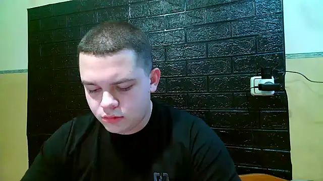 CuteButNaughty  online show from 11/29/25, 07:39