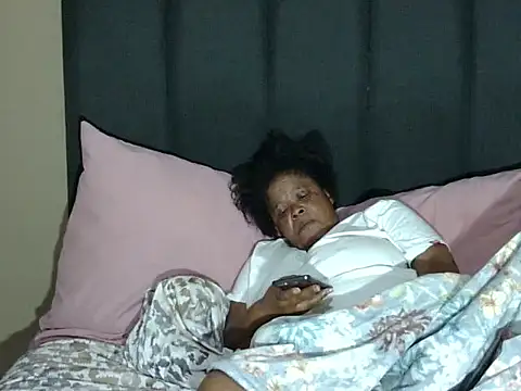 bigsexymama2 online show from 12/20/25, 02:18