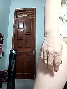 Em-mupmup online show from 01/14/26, 06:41