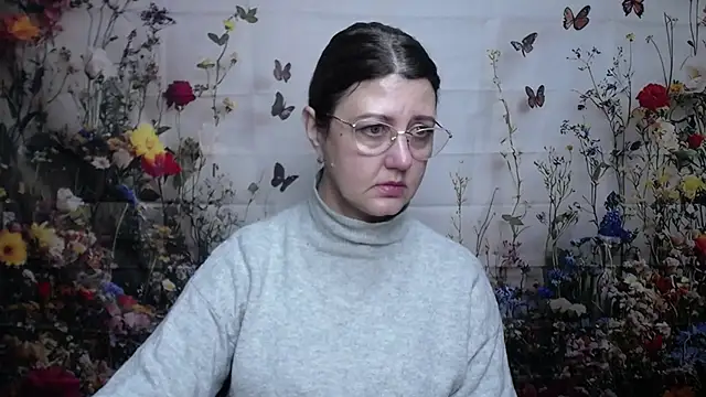 RoseHille online show from 11/26/25, 03:02