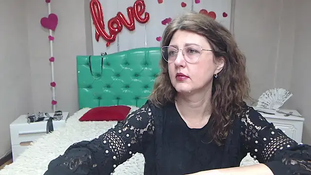 RoseHille online show from 04/18/26, 05:22