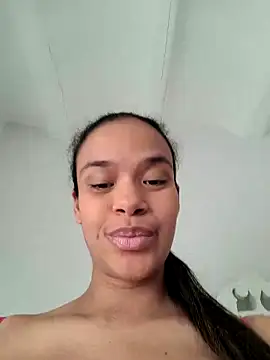 Snapshot of kyliecastell chatting on 11/27/25, 03:36 kyliecastell online show from 11/27/25, 03:36