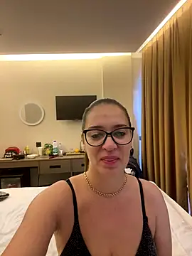 Milana8263 online show from 12/15/25, 06:50