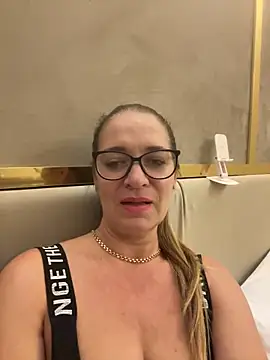 Milana8263 online show from 12/18/25, 06:36