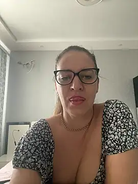 Snapshot of Milana8263 chatting on 03/08/26, 08:07 Milana8263 online show from 03/08/26, 08:07