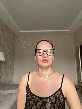 Snapshot of Milana8263 chatting on 03/27/26, 09:42 Milana8263 online show from 03/27/26, 09:42