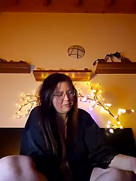 Persephone CH off online show from 11/28/25, 11:07