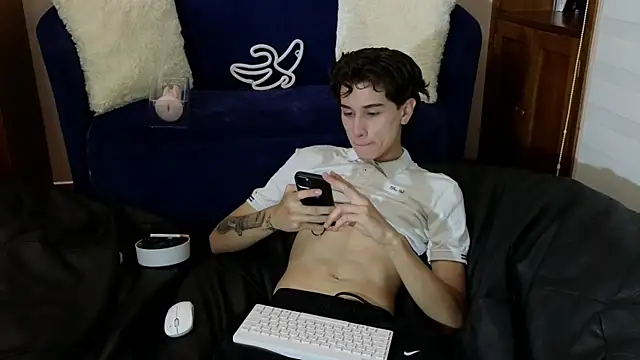 Derekswan online show from 11/26/25, 11:39