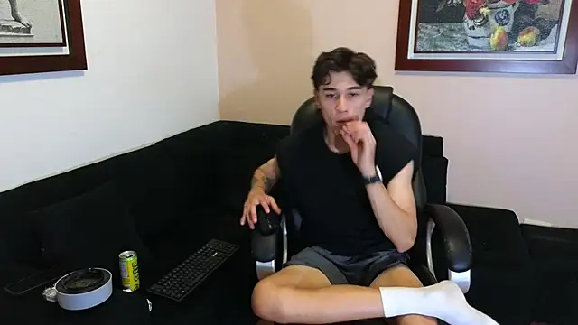 Derekswan online show from 06/14/26, 01:03