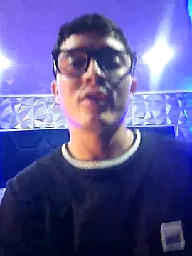 Snapshot of SAMANTHA_AND_PETER chatting on 11/26/25, 01:06 SAMANTHA AND PETER online show from 11/26/25, 01:06