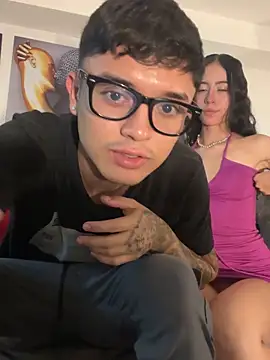 Snapshot of SAMANTHA_AND_PETER chatting on 12/01/25, 05:56 SAMANTHA AND PETER online show from 12/01/25, 05:56