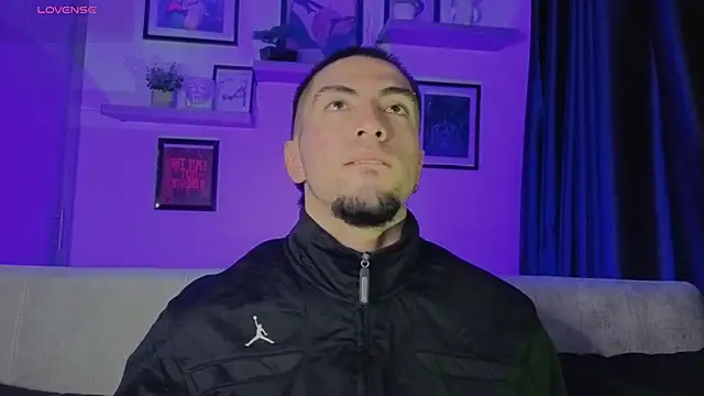 AresMassimoX online show from 11/22/25, 03:49