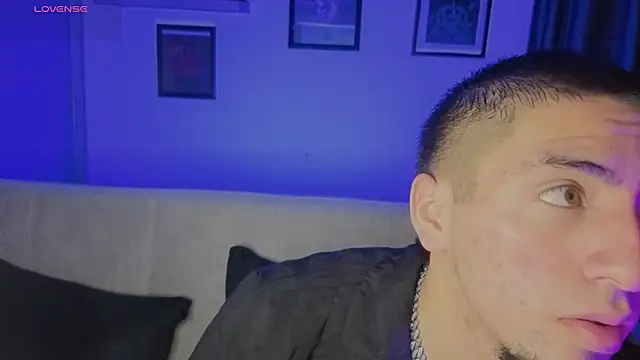 AresMassimoX online show from 11/28/25, 03:31