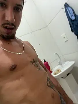 Snapshot of mortare27 chatting on 03/07/26, 01:24 mortare27 online show from 03/07/26, 01:24