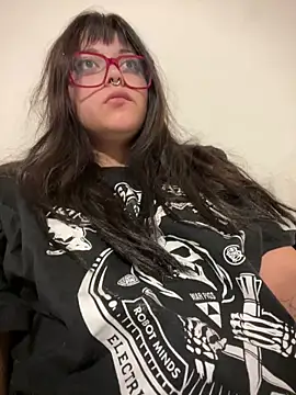Snapshot of belenciita chatting on 06/06/26, 02:55 belenciita online show from 06/06/26, 02:55