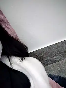   Anna    online show from 12/18/25, 04:35