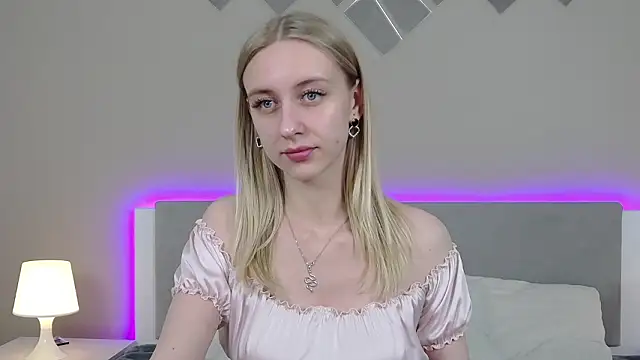 Snapshot of RachaelCute chatting on 03/07/26, 11:18 RachaelCute online show from 03/07/26, 11:18