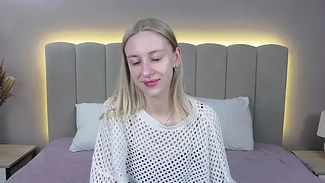 Snapshot of RachaelCute chatting on 03/22/26, 07:23 RachaelCute online show from 03/22/26, 07:23