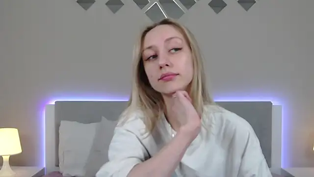 Snapshot of RachaelCute chatting on 04/15/26, 12:23 RachaelCute online show from 04/15/26, 12:23