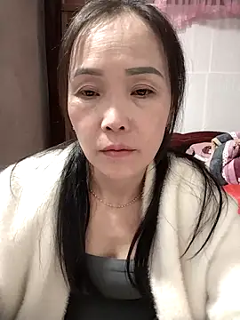 Feeling-hot online show from 11/22/25, 08:24