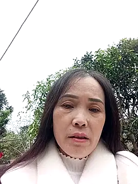 Feeling-hot online show from 12/04/25, 07:39