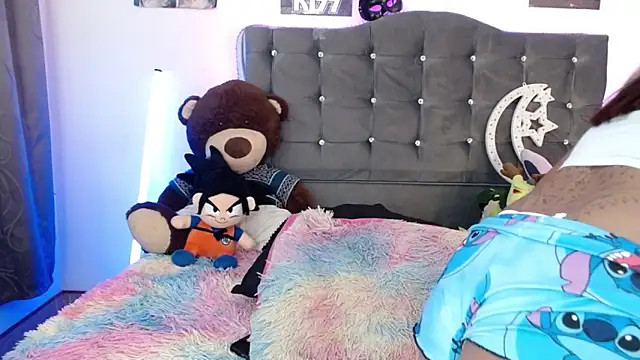 lunabritton1 online show from 02/26/26, 04:11