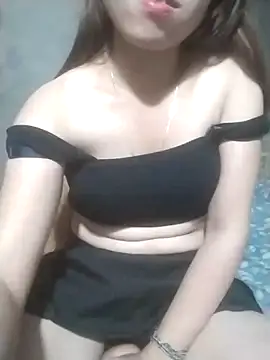 girl-ten online show from 11/10/25, 01:21