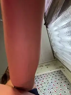 Snapshot of _SaraFun__ chatting on 12/01/25, 10:20 SaraFun online show from 12/01/25, 10:20