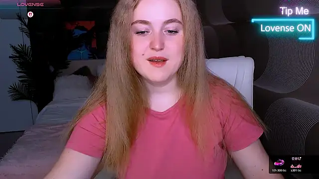 Snapshot of Kate_Moan chatting on 11/23/25, 07:41 Kate Moan online show from 11/23/25, 07:41