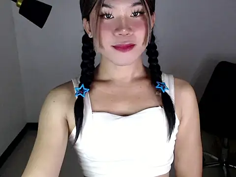 Snapshot of dazzlingcarol chatting on 06/30/26, 10:38 dazzlingcarol online show from 06/30/26, 10:38