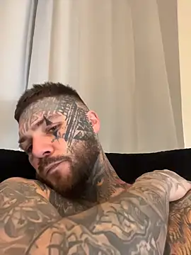 Snapshot of magicmichaell chatting on 03/17/26, 09:34 magicmichaell online show from 03/17/26, 09:34